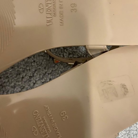 [SOLD] BNIB Valentino Jelly Sandals Size 9 - Picture 5 of 5